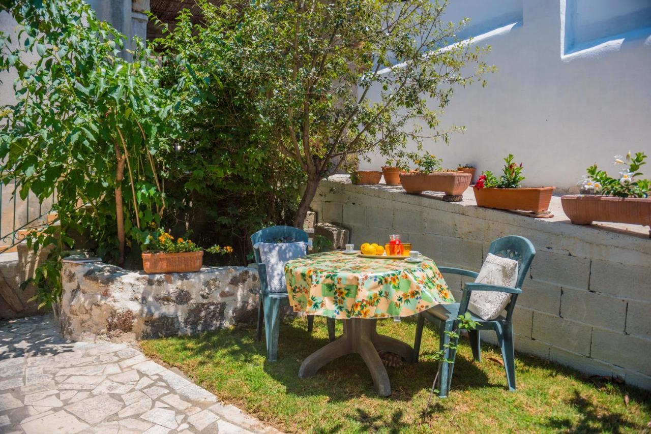B&B Sa domo de sos Massaios Orosei Exterior foto